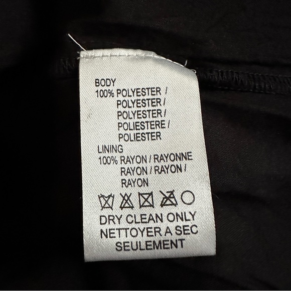 ANTHROPOLOGIE Evensong Embroidered Romper
by Harlyn - Picture 14 of 14